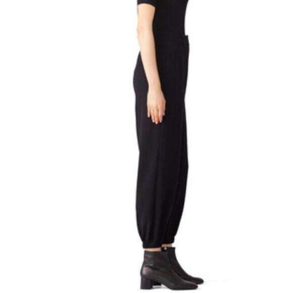 Cinq a sept black crepe Vega jogger style pants size 2 balloon leg - Picture 4 of 12
